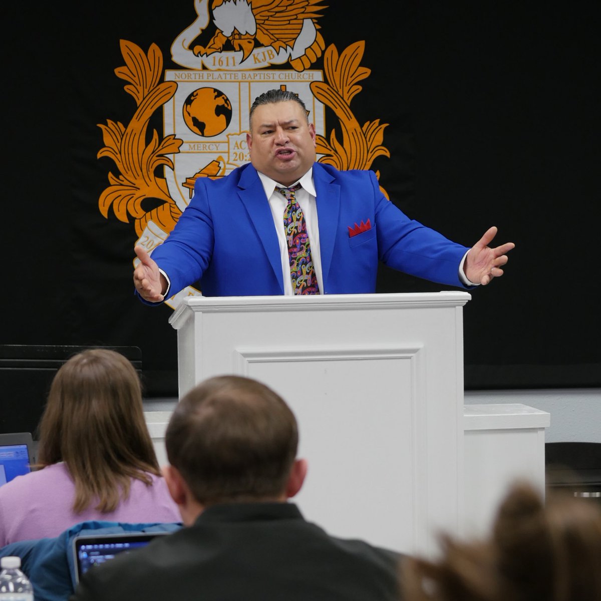 DavidPaulReeves's tweet photo. I thoroughly enjoyed tonight's class @GreatPlainsBC with @EricMichigan Tonight's topic covered how to be a GREAT Second Man. What a night of class we had!!! One of my all-time favorites!!👉🏻Exodus 17:12👈🏻 #GPBC #SecondMan #AaronandHur #encourageyourpastor https://t.co/CCHsP9xZQd