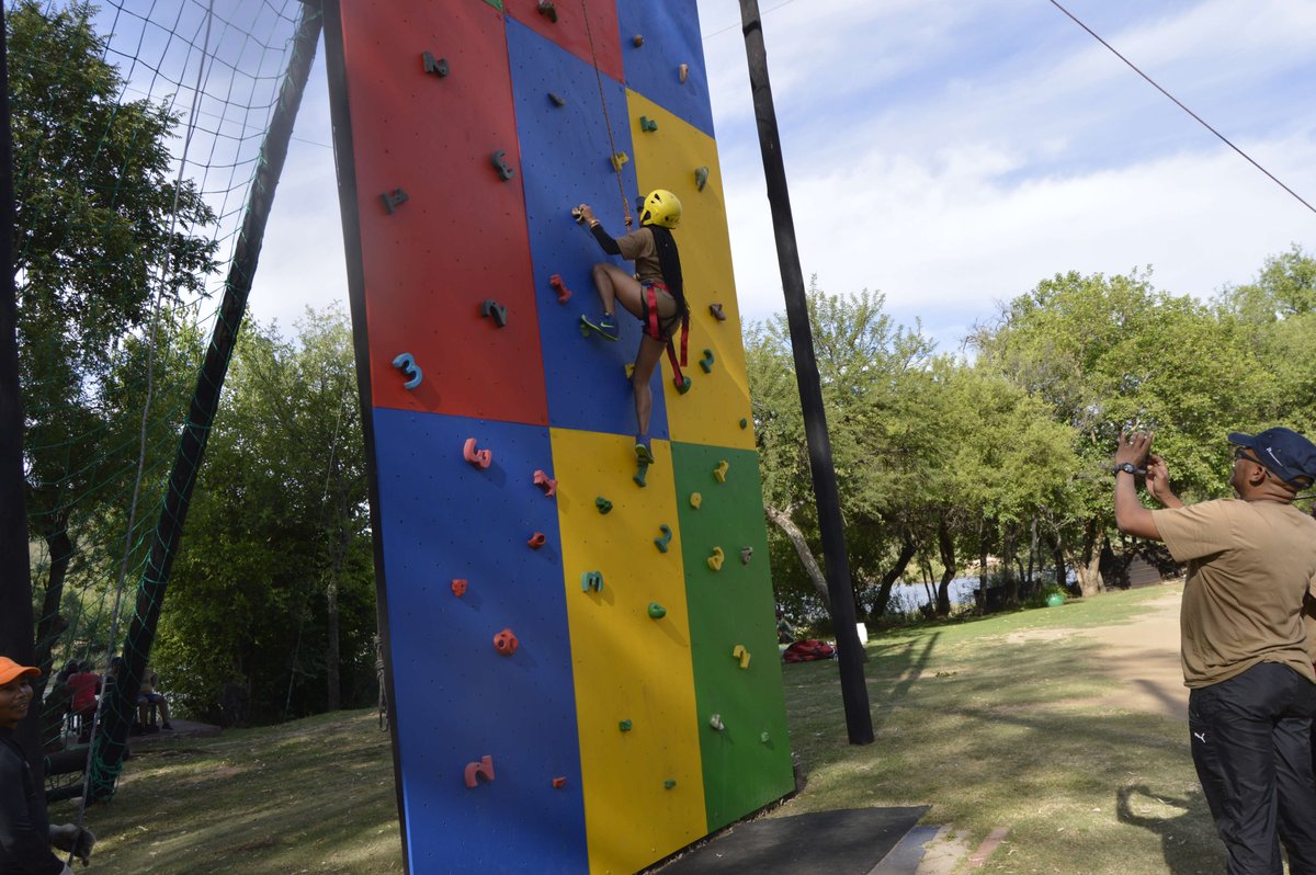 HadedaCreek's tweet image. Giving Spiderman a run for his money on our climbing wall!

#HADEDACreek #HISIDEGroup #Parys #river #freestate #discoversouthafrica #adventuresouthafrica #exploreparys #thingstodoinparys #thingstodointhefreestate #discoverthefreestate #parysweb #Ilovefreestate