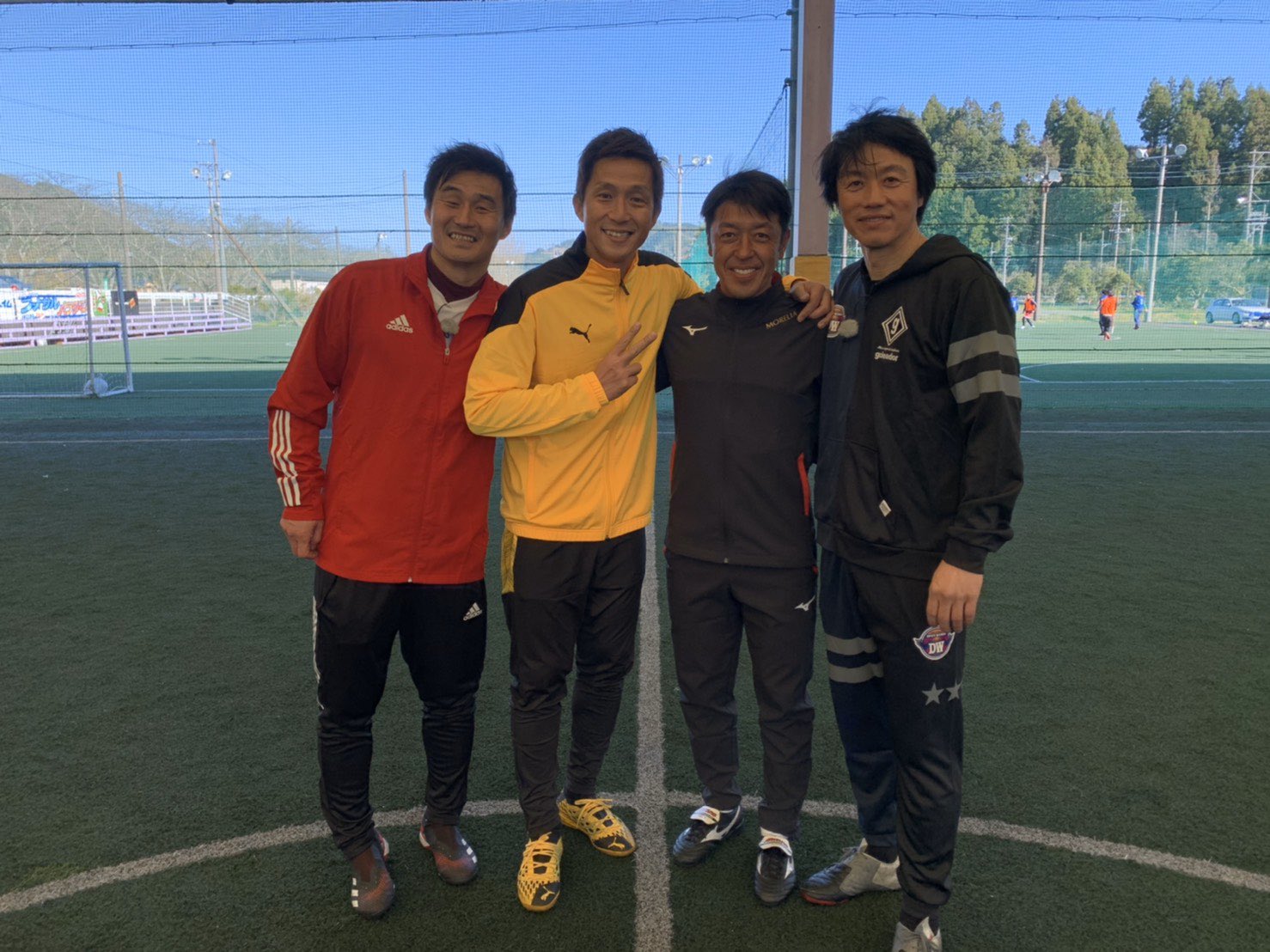 福西崇史 𝐓𝐚𝐤𝐚𝐬𝐡𝐢 𝐅𝐮𝐤𝐮𝐧𝐢𝐬𝐡𝐢 このメンバーとフットサル 超必死にボールを追いかけてる姿が見れるはず 笑 番組の現役女子フットサルチームとogチームの助っ人としてガチ勝負 この模様は 今週 来週のスポーツパラダイスで放送