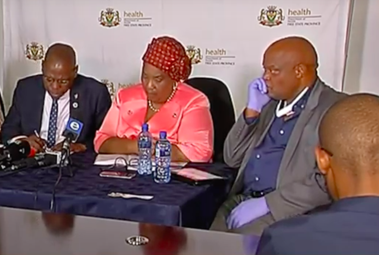 Sentletse's tweet photo. Look at this one wearing gloves and touching his mouth and face 😂

We are led by clowns. https://t.co/6zW4BKFOX6