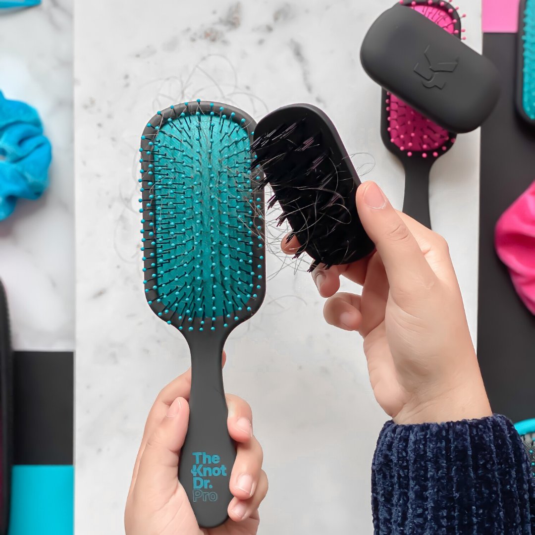 theknotdr's tweet photo. Blog UPDATE !Spring clean your brush following The Knot Dr. advices!
👉https://t.co/INzeL50Ara
#theknotdr #knotaproblem #nomoreknots #tanglefree #onthegodetangling #wetordryhair #longhairdontcare #beautytools #hairbrushes #detangler #haircare #SpringCleaning #keepitclean https://t.co/dXQfnOblFF