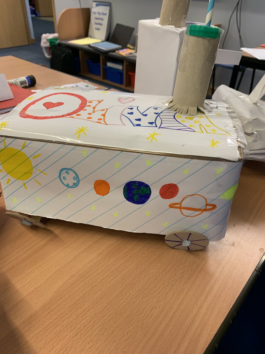 Kylieswilliams's tweet photo. 5M have been making Mars rovers, using recycle materials. @TemplarsPrimary https://t.co/wuZZBaQjZe