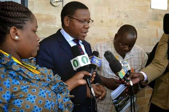 _uzalendo's tweet photo. Wakati wa utawala wako hukupigania tume huru,leo uko nje ya CCM unapanua domo lako kudai tume,CCM iko imara na Taifa liko imara utahangaika sana na hutafanikiwa narudia tena hutafanikiwa ,Mchana Usiku hutafanikiwa https://t.co/xvLuR6KS5a