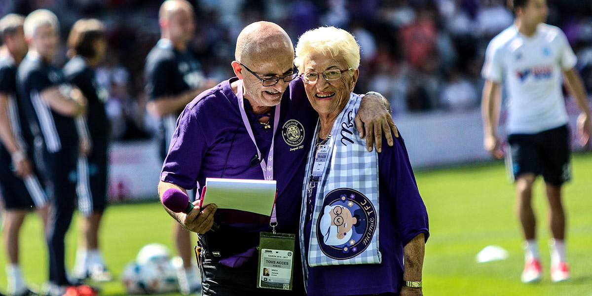 ⚫️ Le TFC a appris avec une grande tristesse le décès de l'une de ses emblématiques supportrices : Josette, sa #MamieTFC.

Le club présente ses sincères condoléances à sa famille, ses proches et aux membres des <a href="/SDViolets31/">SUPPORTERS DES VIOLETS (#TFC/HONNEUR SUD/Porte 11)</a>.

toulousefc.com/fr/deces-de-jo…
