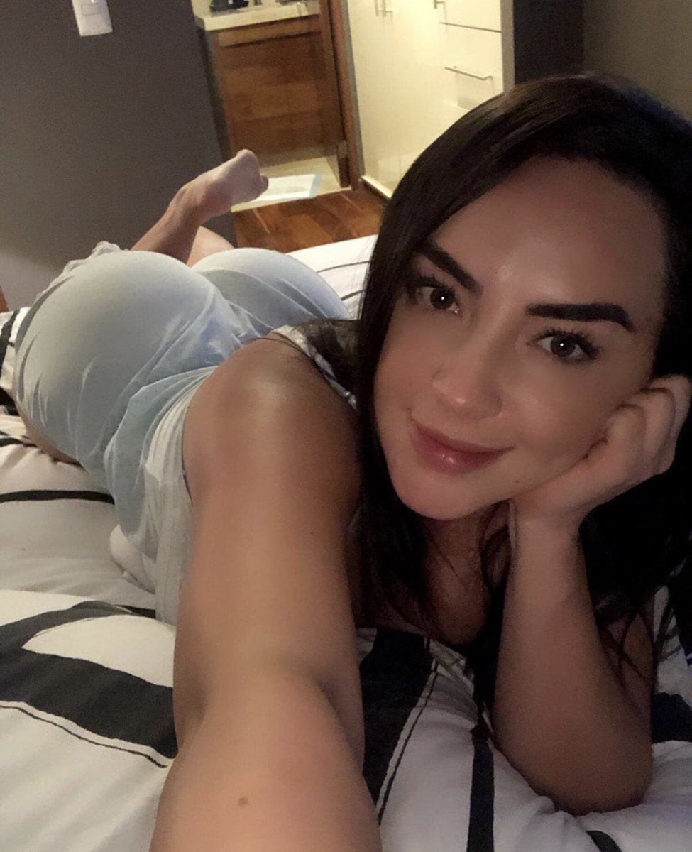 Diana__Rubi's tweet photo. Me siento caliente 🔥🙊
Buenas noches, bebés ❤️ https://t.co/gYAeEoJN62