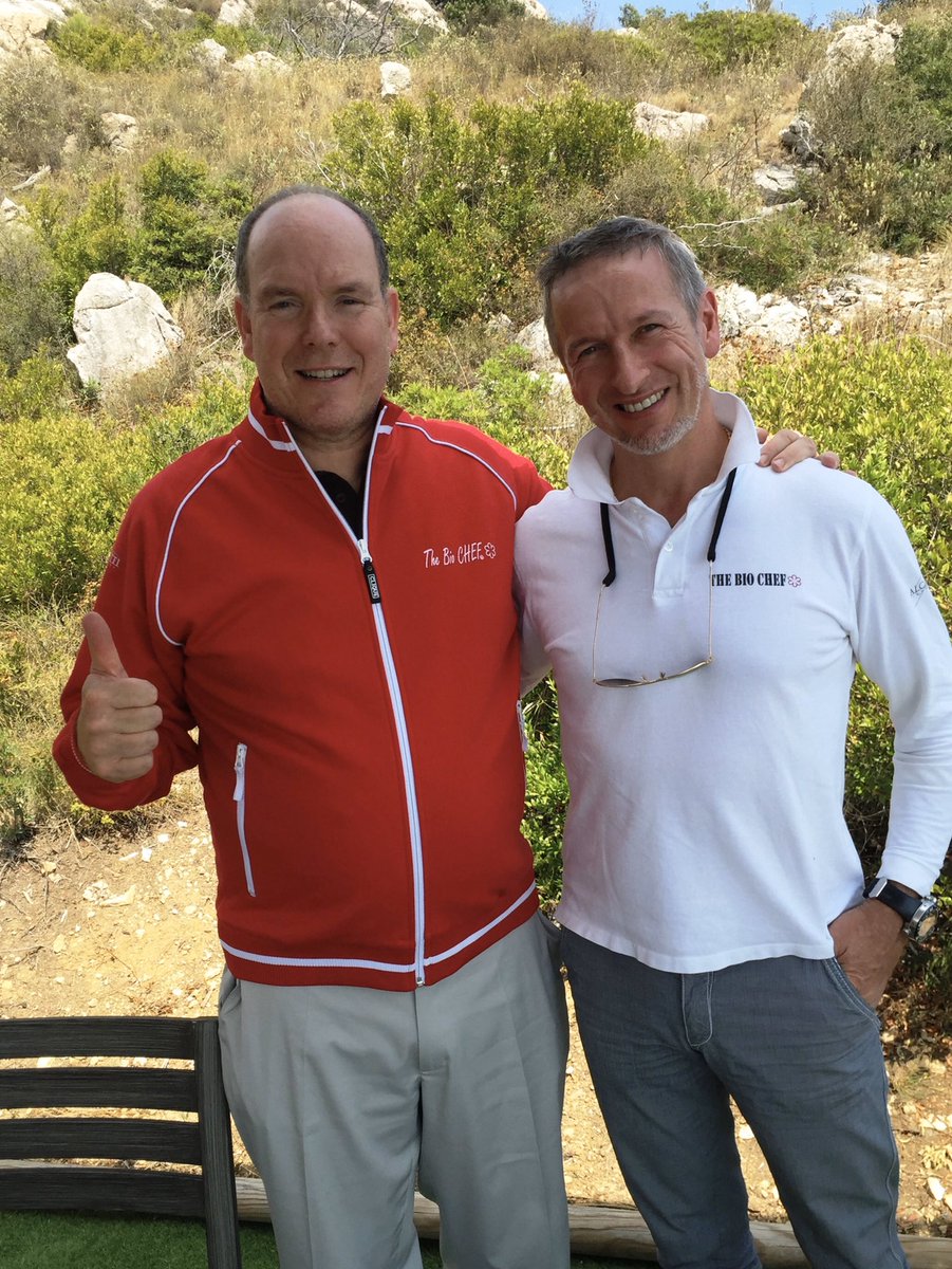 PaoloSari's tweet photo. I wish to my dear friend Prince Albert of Monaco to get well soon as today he has been found positive to #coronavirus
Alberto #stayhome #restecheztoi #iorestoacasa &amp; get well very soon my Friend 
See you back at my garden!!! https://t.co/0ydUM6bh8v