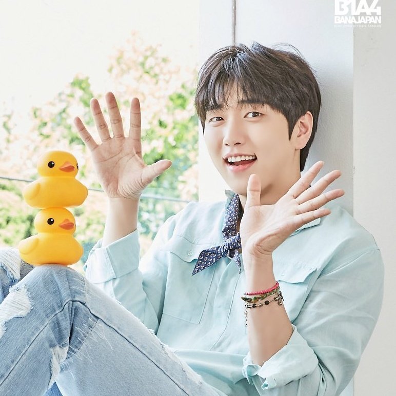 spear_mint_a1's tweet photo. 이 트윗을 RT해주시는 분 중
한 분께 스피아민트 2020
산들 캘린더 보내드려요 :D

오늘 날씨처럼 산들이의
모든날이 빛나길✨
#B1A4 #산들 #SANDEUL #해피산들데이 #HAPPYSANDEULDAY https://t.co/FDoaQ7Eonz