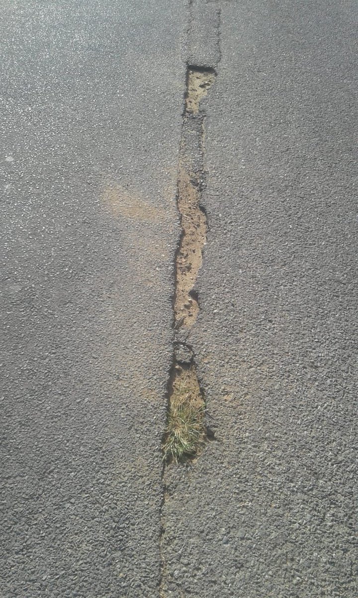 BBQDowns's tweet photo. @MyJRA several potholes on Montrose Road, corner Jubie Road Barbeque downs https://t.co/kclh1uOY5g