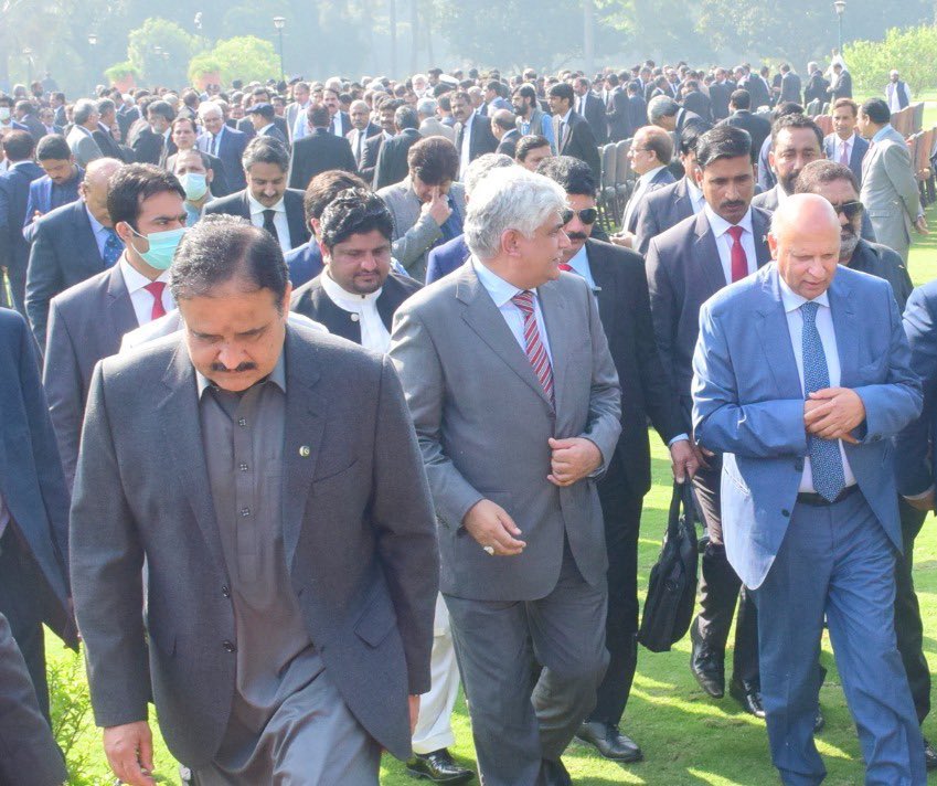 AliZafarsays's tweet photo. Sir @UsmanAKBuzdar. With utmost respect it is quite shocking to see this congregation in times when social isolation is an absolute MUST. U must lead from the front sir. Hospitals in Punjab seem to have no clue &amp; we still seem to be unaware of the seriousness of what can happen. https://t.co/6kgNnwuP41