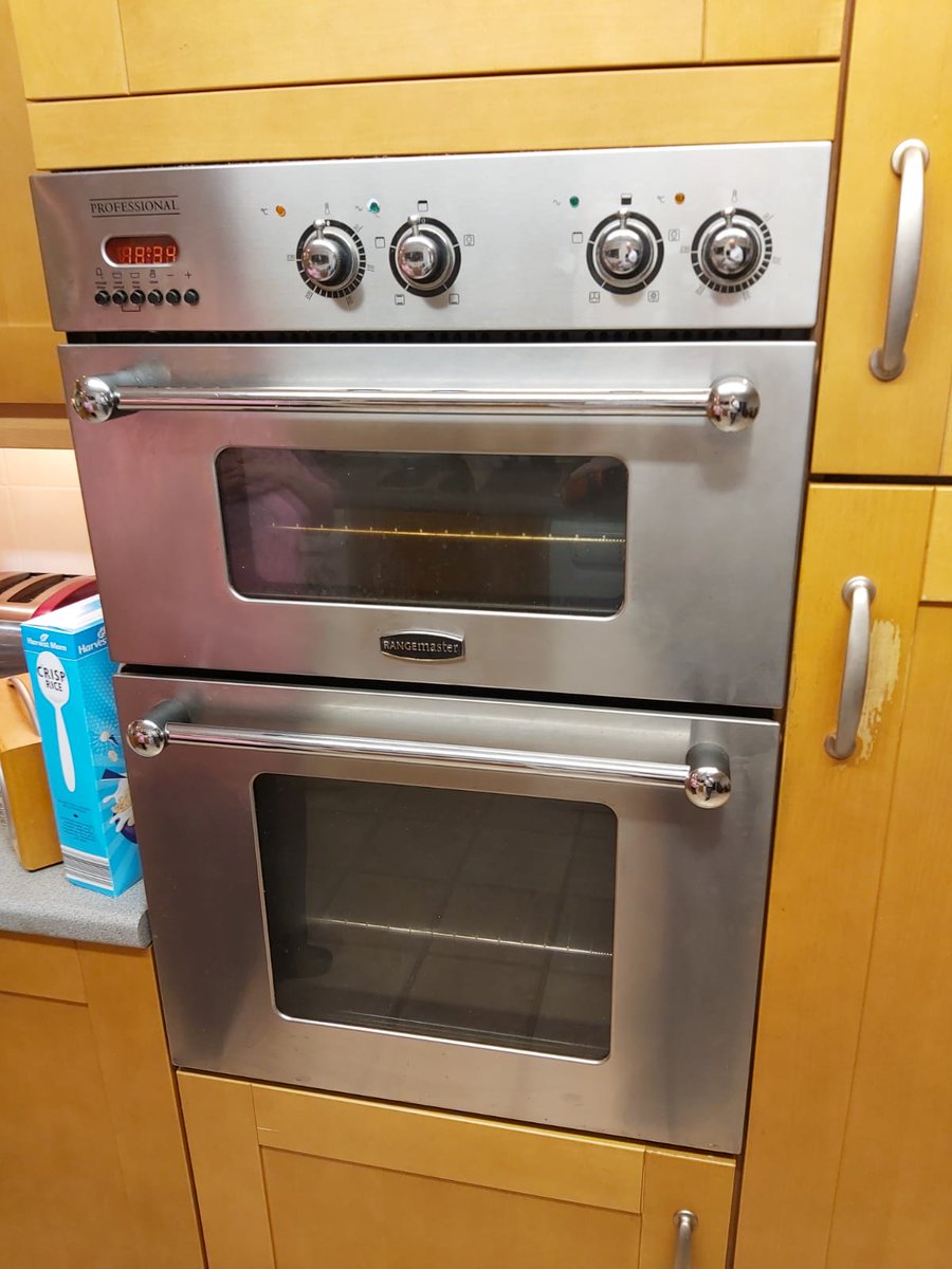 cfappliances's tweet photo. @RangemasterUK Hi would you please be able to Id this oven? Unfortunately no data plate on it and my customer needs a fan motor, thanks https://t.co/4rZVH0nrFK