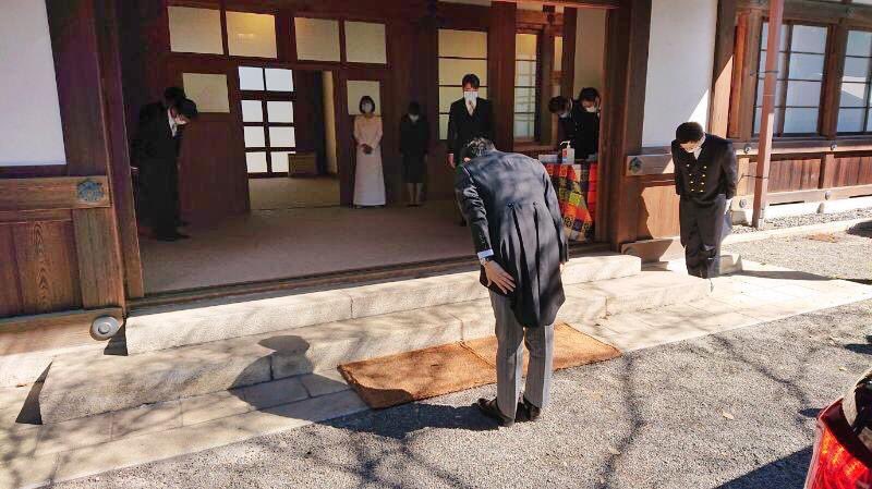 春分の日に当たり、宮中に参内し、春季皇霊祭の儀、春季神殿祭の儀に参列いたしました。