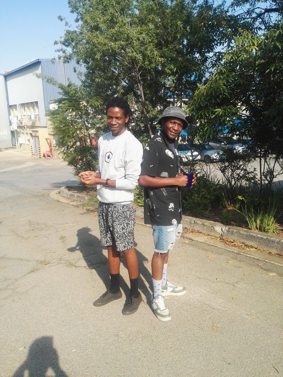 GustaRanKing's tweet photo. With my friend at the office this morning
#HelpPapaRethabile
#ShortieWithPapaRetha https://t.co/lBUeM6SjNY