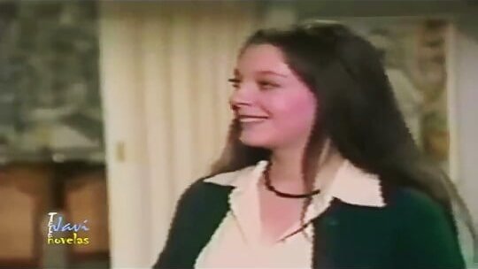 ChrisBach2019's tweet photo. #ChristianBach en "Los Ricos También Lloran"

https://t.co/9qMALrCmEc

▪ Año: 1979
▪ Personaje: Joanna Smith, profesora de ballet y madre de María Isabel (Edith González)
▪ Actores: Verónica Castro, Rogelio Guerra, Guillermo Capetillo, Edith González. https://t.co/3DfIE4nYQt