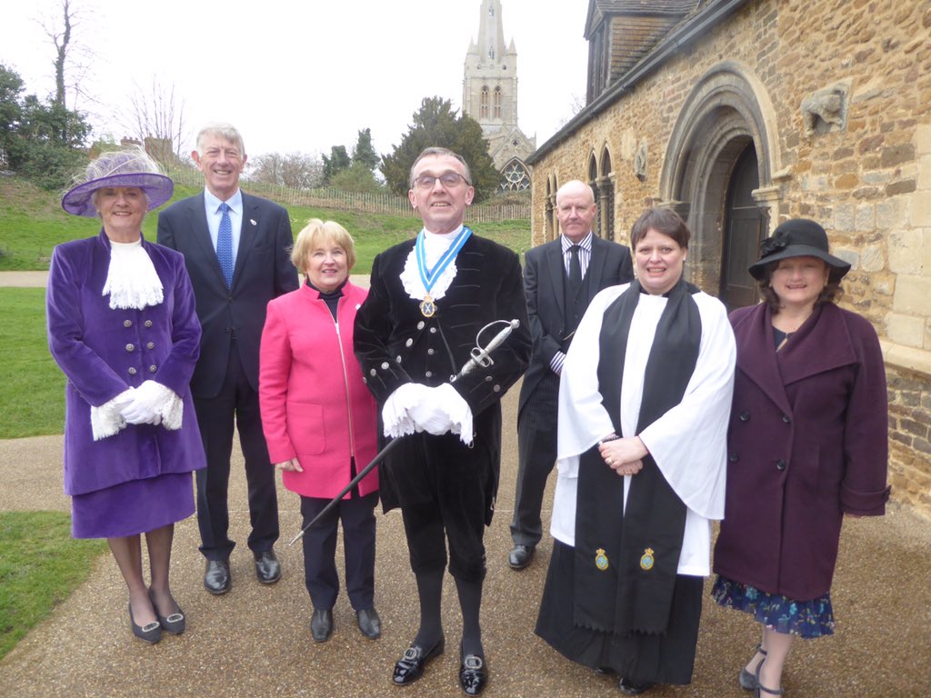 Congratulations to new High Sheriff <a href="/Rutland/">Rutland Thompson</a> , Richard Cole <a href="/HighRutland/">Rutland High School Softball</a> . Installed yesterday in adjusted time/attendance ceremony. My privilege to serve as HS last year - massive thanks to all services &amp; volunteers <a href="/Rutland/">Rutland Thompson</a> - you are amazing .
