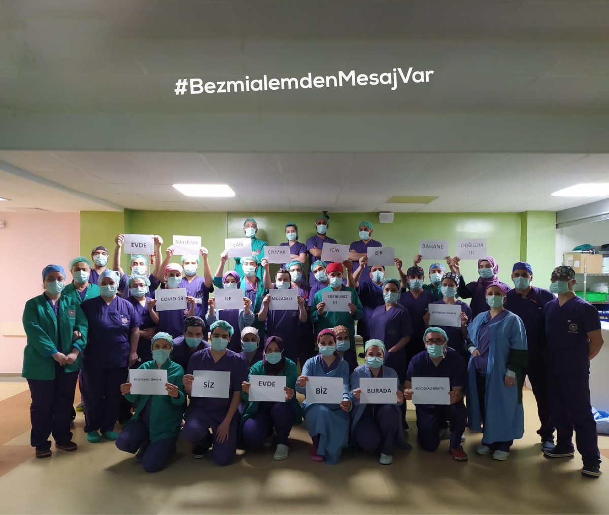 BVU_Rektorluk's tweet photo. Her zaman olduğu gibi özveri ve fedakarlıkla görevlerinin başında olan ve hastaların yardımına koşan tüm Bezmialem çalışanlarımı yürekten kutluyor, şükranlarımı sunuyorum. https://t.co/dE9RGMFSoO