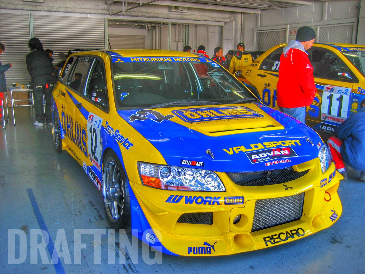 Hiroshi Tsujino 富士24時間 Pa Twitter 懐かしいと思ったらrt 今週末は本当なら S耐 の実況でした 15年前はランエボのワゴンがst2クラスに出ていたんだよ オーリンズランサーevoワゴンmr 明らかに空力的には不利でしたが 最近はこういう挑戦が懐かしい