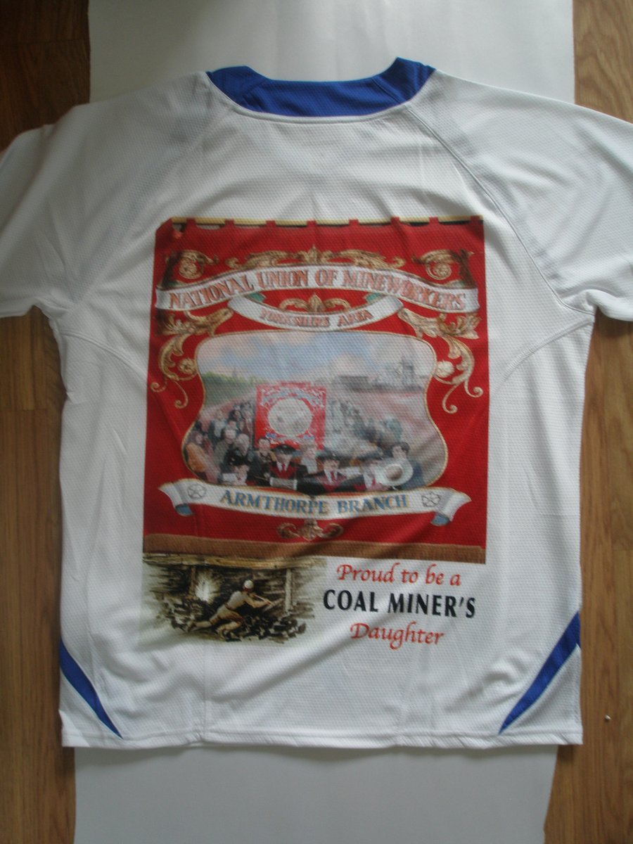 mhcollection00's tweet photo. NUM Mining heritage project creating community banners, cushion covers, T shirts, Polo shirts small to 3XL sizes with pride. Also Made in Barnsley project for the local communities. https://t.co/hHZj1xtCWr