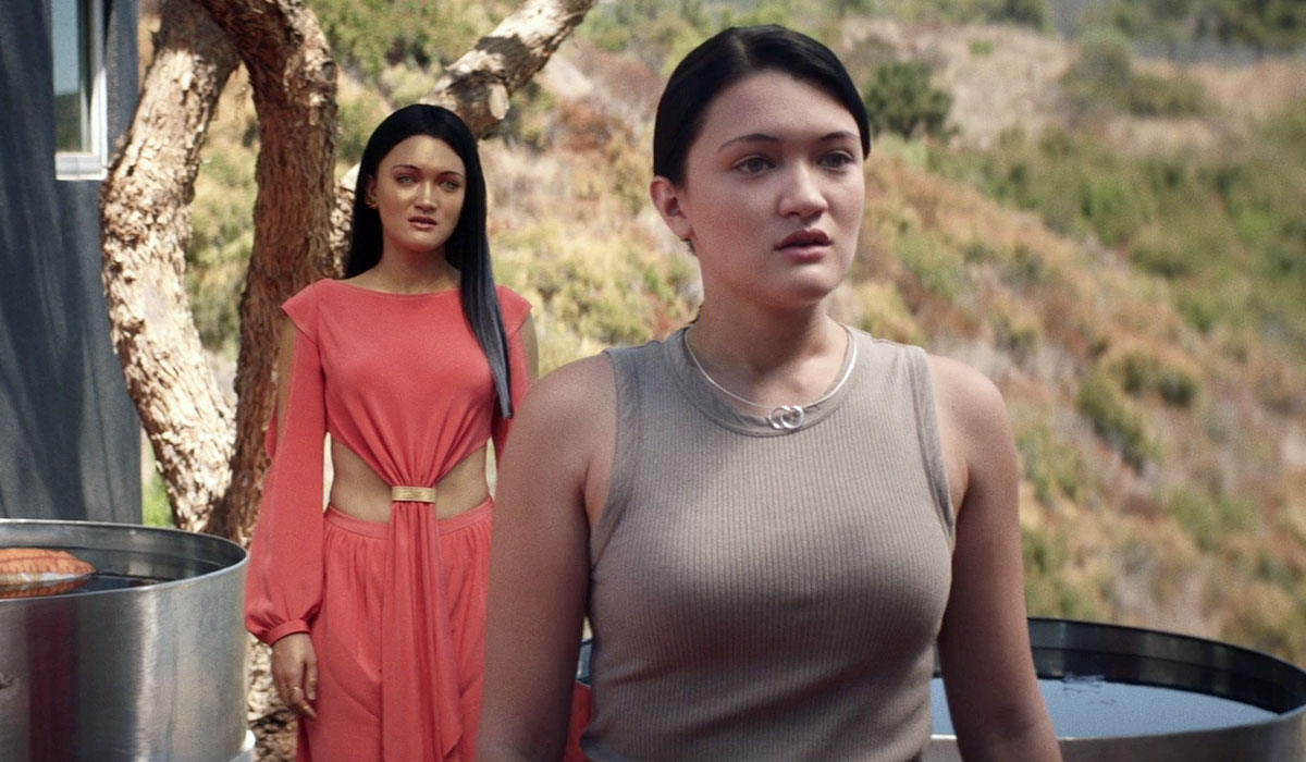 Sporking News Podcast on X: Picard is not good BUT Damn Isa Briones is  fine! #Picard #StarTrekPicard #IsaBriones t.cofEBjGkdcQ3  X