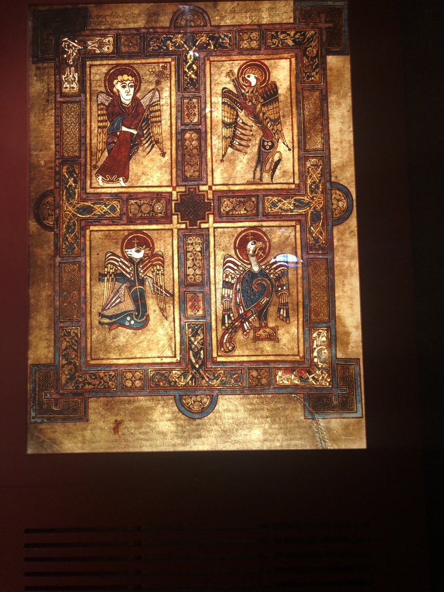 thatgirl_cecio's tweet image. #TrinityCollegeLibrary #BookofKells
