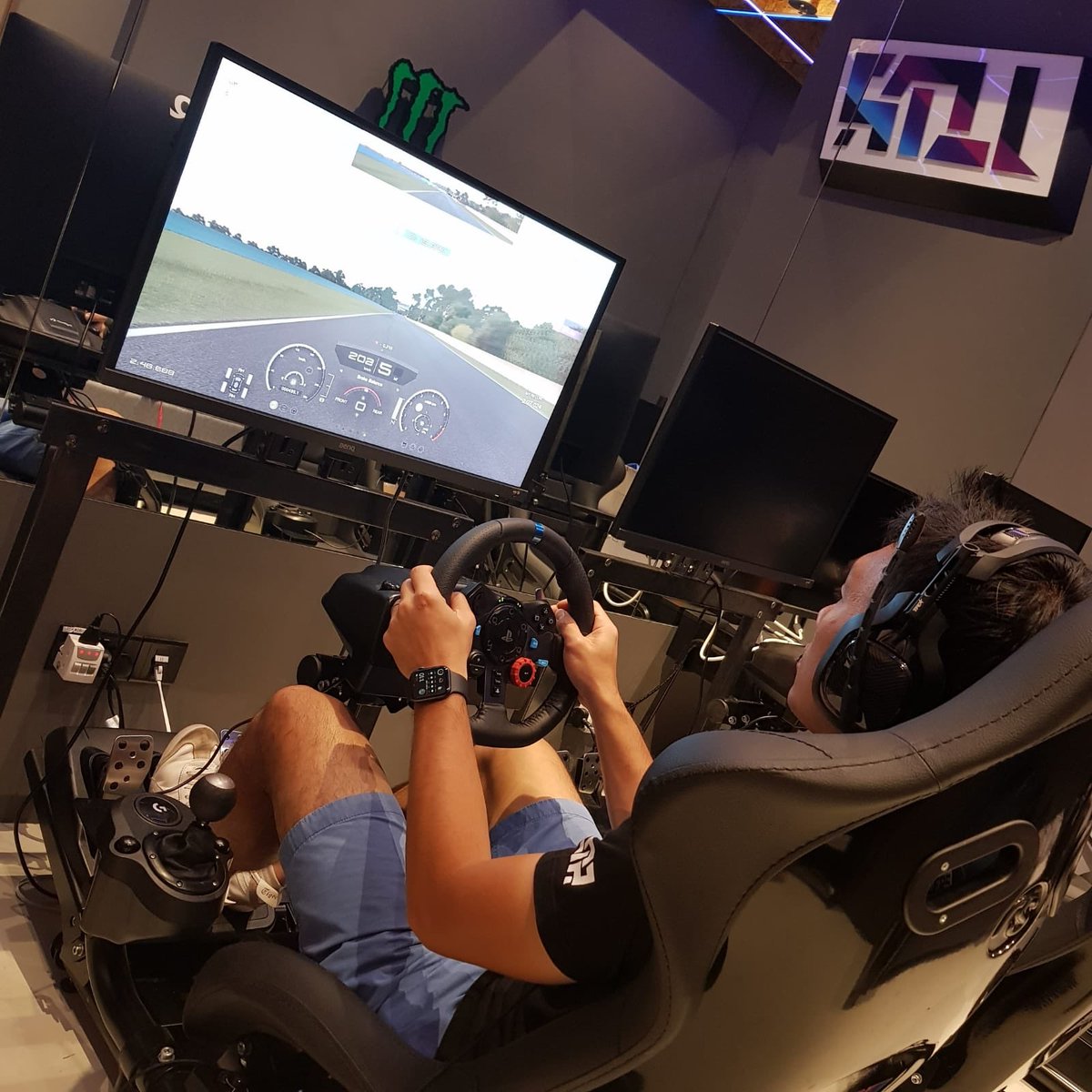 Melvin_Moh's tweet photo. Sim Racing it is! 

#SimRacing #LogitechG #GranTurismo #LegionofRaces https://t.co/53eq5Ccybn