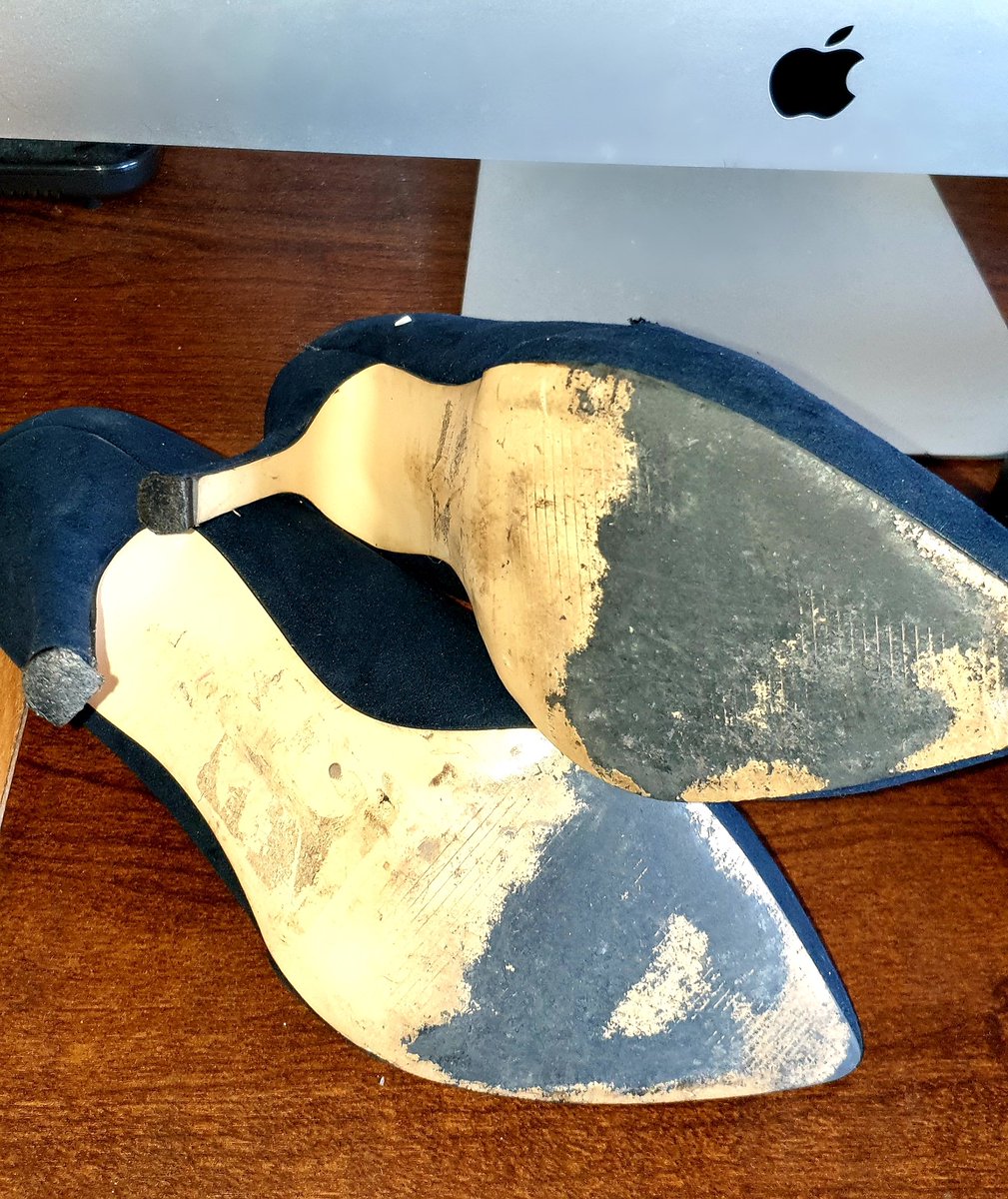 MissPandora46's tweet photo. A rare chance to own and worship a pair of my used suede office heels. Best offer wins. DM with offers 🤑
#mistress #usedheels #usedshoes https://t.co/p1AXF7OtJI