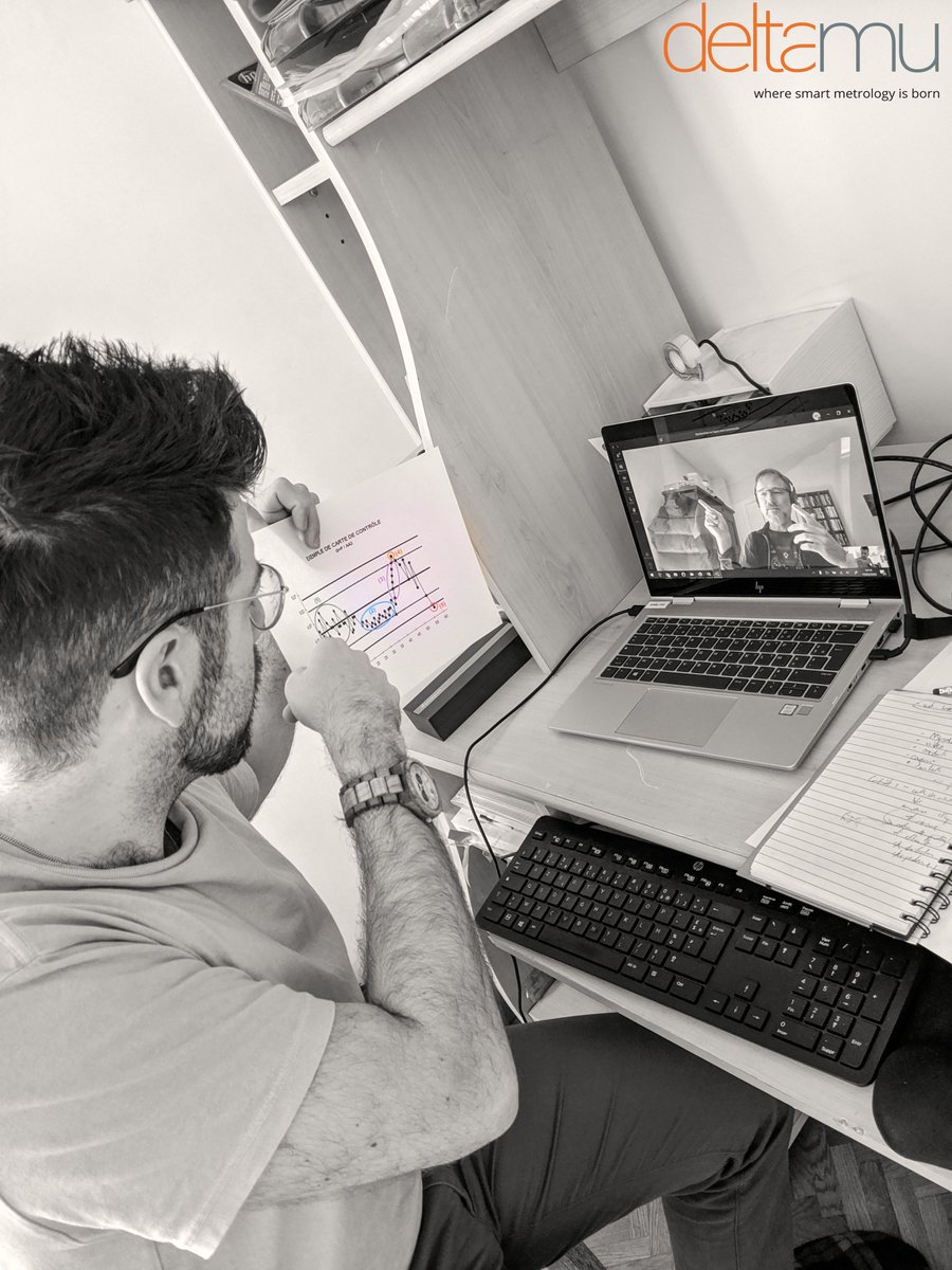 DeltaMu_fr's tweet photo. Même en confinement, nos smart métrologues restent actifs et créatifs. Christophe est en train d'expliquer à Riccardo son projet de #formation sur les cartes de contrôle.
#deltamu #smartmetrology #métrologie #HappyatHome https://t.co/Kz2hzFmY5T