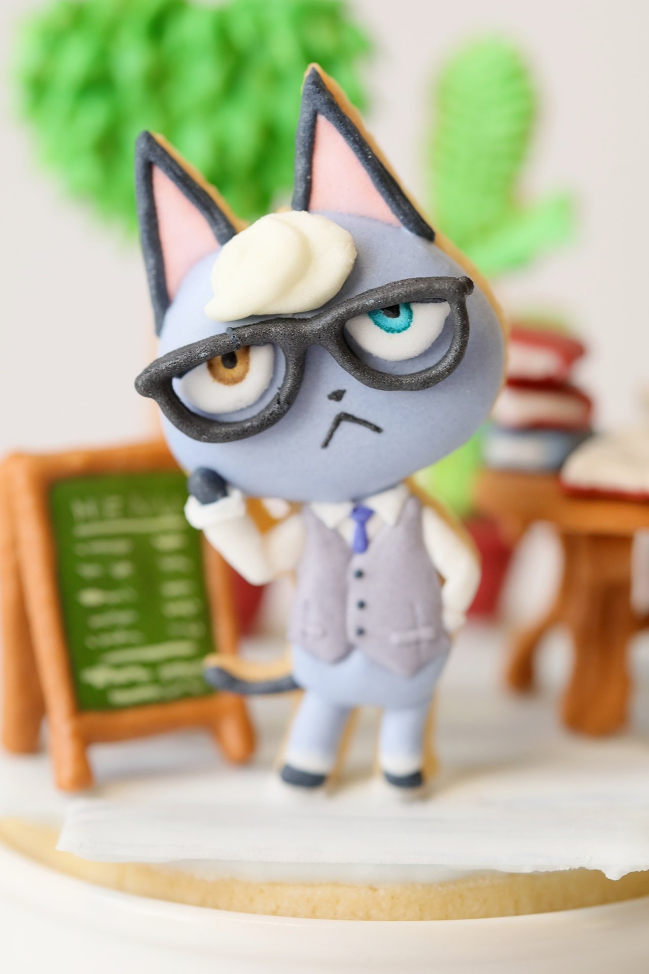ホイップシュガー オッドアイネコくんの名前が判明 ジャック です オッドアイ ネコ で何回も検索してました この子もアイシングクッキーで作っちゃいました W スーツに眼鏡 オッドアイでネコとか最強 どうぶつの森 あつまれ