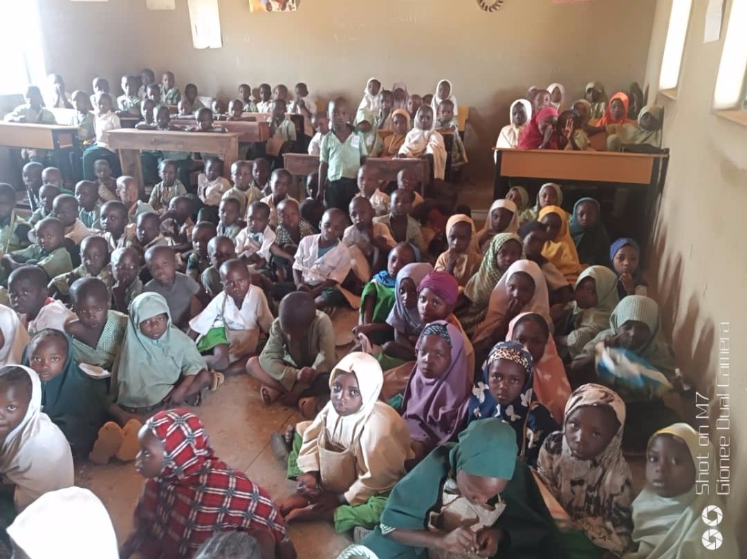 leads_nigeria's tweet image. #corruptionmustGO
#KDSTATNES 
LANW in partnership with @macfound visited
UBE/LGEA NASSARAWA lll chikun LGA. The school is in  need of furniture, instructional materials and renovation of some classrooms @SholaOga @KadunaSubeb @ogpkaduna @Kaduna_MoE @openUBEC @GovKaduna