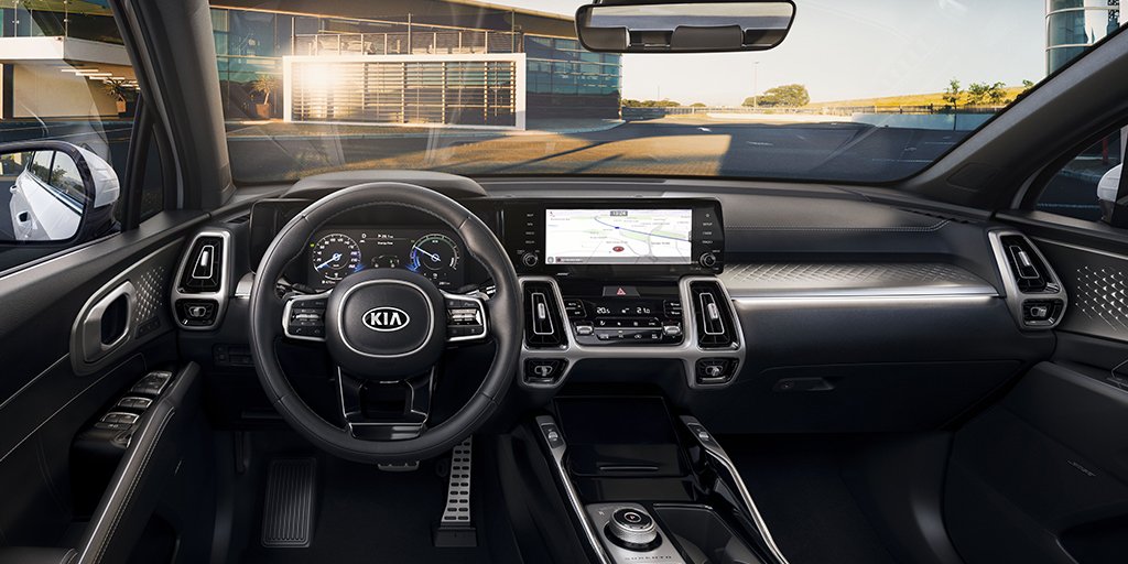 negociacar's tweet photo. Ayer @kiamotorsiberia presentó su nuevo #KiaSorento con novedades como el Terrain Mode que mejora la tracción a las 4 ruedas, nivel 2 autonomía y una nueva plataforma que tendrá variante #híbrida e híbrida #enchufable. Disponible el 3º Trimestre del año
➡️https://t.co/AHo1eK5435 https://t.co/JF7UMapdoA