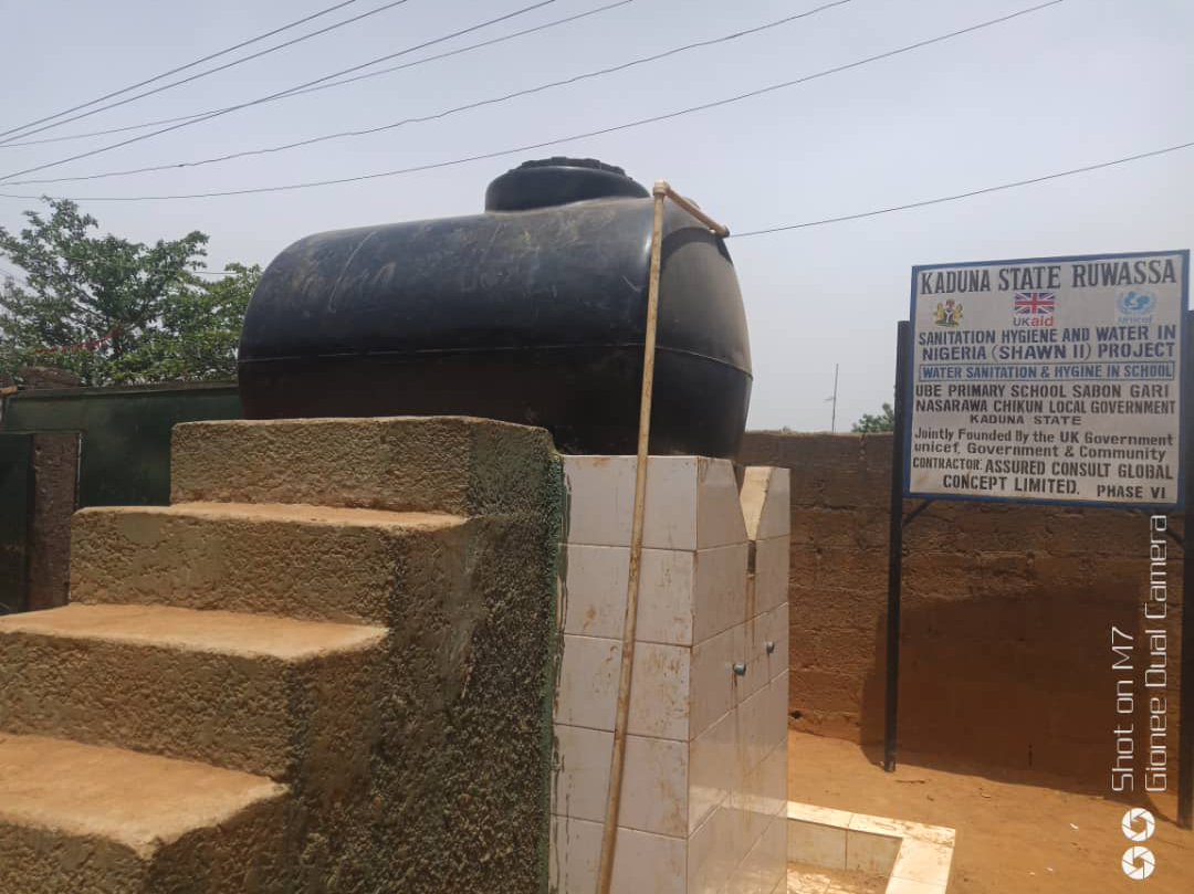 leads_nigeria's tweet image. #corruptionmustGO
#KDSTATNES 
LANW supported by  @macfound visited UBE S/G NASSARAWA ChiKun LGA. The school is in need of furnitures and renovation of Block A, B and C
 @SholaOga @KadunaSubeb @ogpkaduna @Kaduna_MoE @openUBEC @GovKadu
