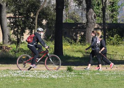 Adnkronos's tweet image. #Coronavirus, "corre veloce: chiudere tutto" tinyurl.com/yx8fxcec