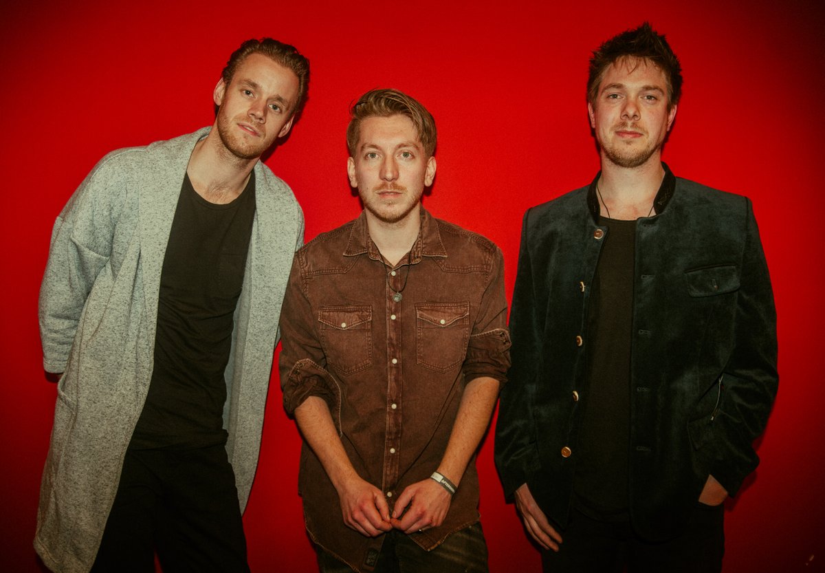 De Nijmeegse band <a href="/Cynbelband/">CYNBEL</a> stopt ermee, maar nu is er eerst nog een allerlaatste single. Een afscheidsshow volgt nog.

3voor12.vpro.nl/update~28d2825…