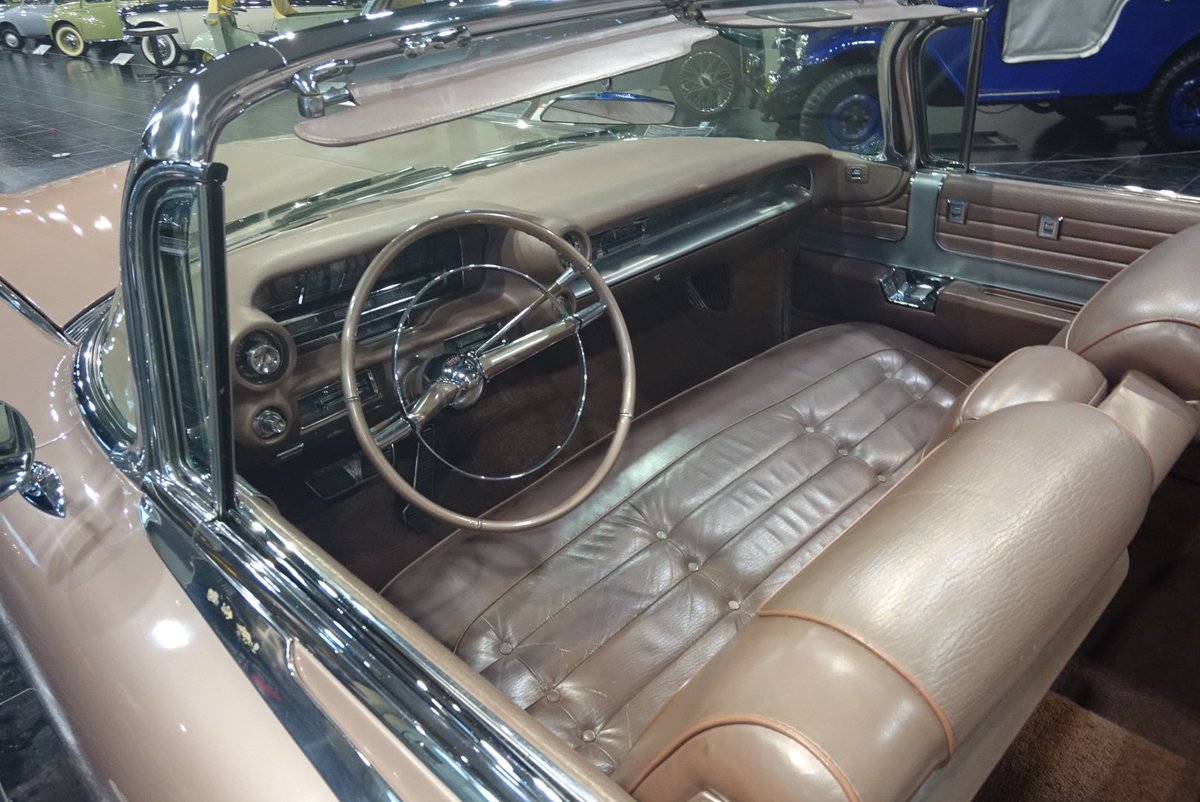 クルマvtuber クラネ リゼット クラリゼちゃんねる さっきのピンクのアメ車 キャデラックって内装もやっぱりアメ車感 キャデラック エルドラド ビアリッツ 新人vtuber おはようvtuber Vtuber クラリゼ T Co Jns0rhuut3 Twitter