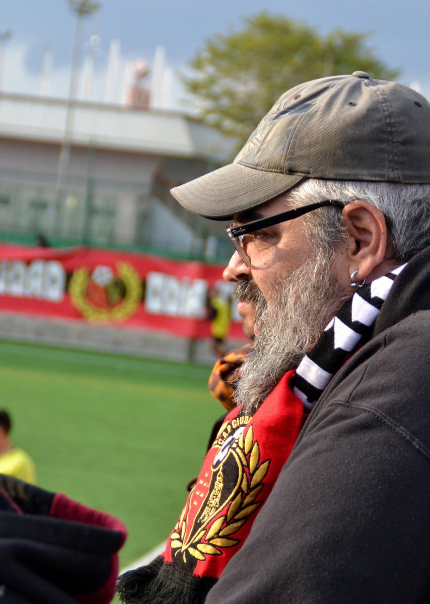/WE LOVE FOOTBALL/

"La verdad es que yo he estado varias veces en el estadio del Ciudad de Murcia y prefiero mil veces ir allí que a cualquier otro campo, incluido el del Levante"
<a href="/panxzoo1/">Toni S. Panxo</a> 

Más en: panenka.org/miradas/panxo-…