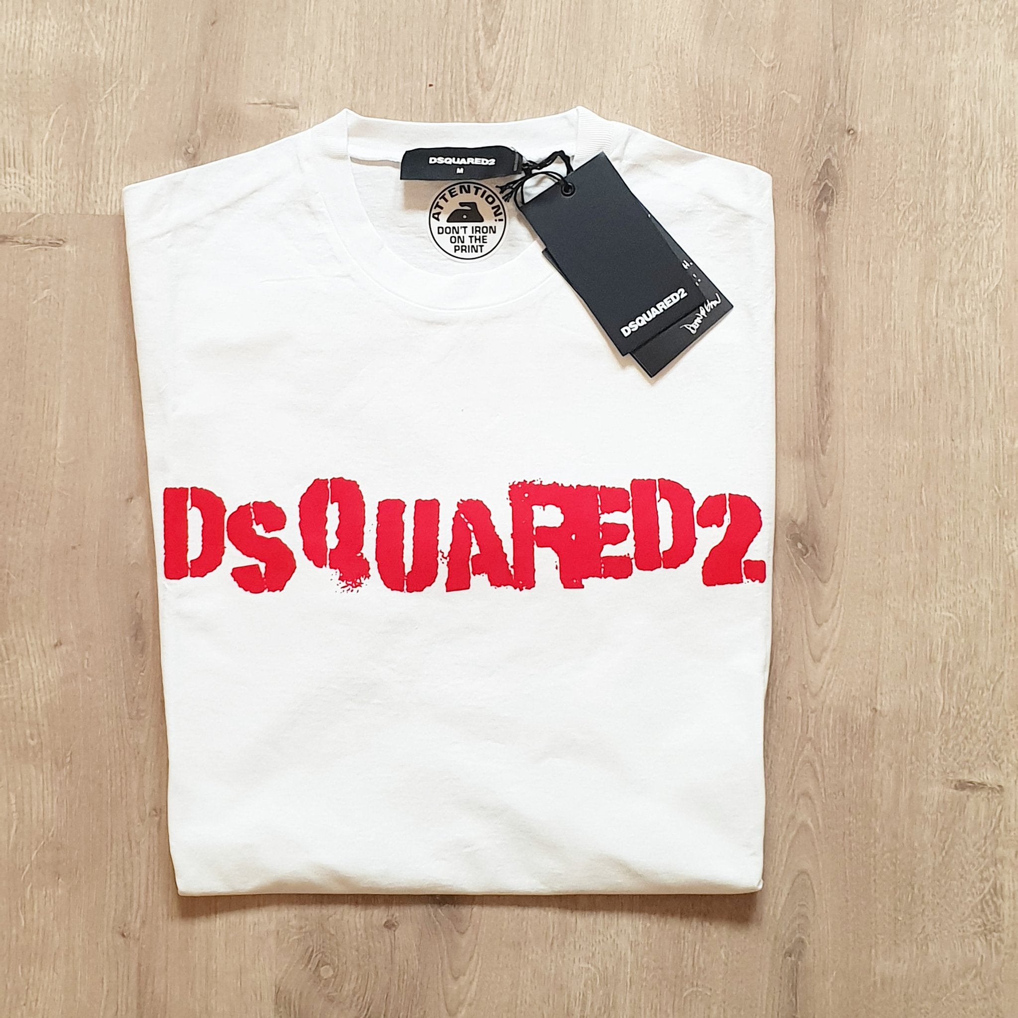 belasting doorgaan Geleerde Klay Uk on Twitter: "Dsquared2 T Shirts 💦 ➖ Small to XXL Available 💥 RRP  £180, Our Price £115 Fit small, next size up recommended 🚫 💷 Slice it  into 3 payments