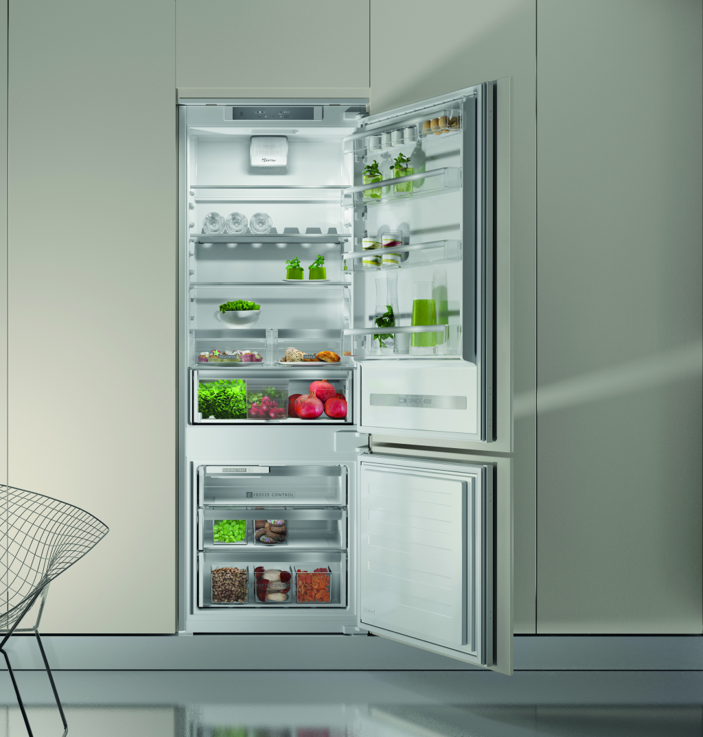 "Aprovecha al máximo el espacio"
El Space400 ofrece una extraordinaria capacidad de almacenamiento de 400 L en tan sólo 70cm de ancho... y es ¡¡¡ENCASTRABLE!!! ¿Qué más se puede pedir?

Pídenos información en Scavolini Store Marbella