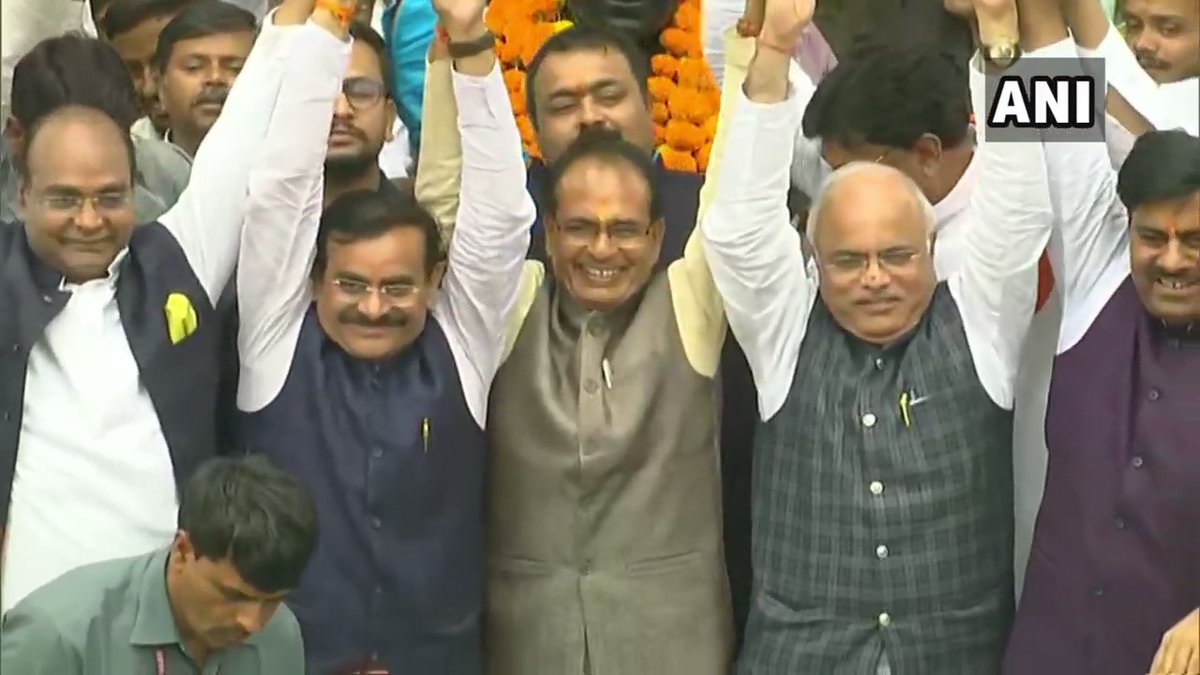 ANI's tweet photo. #MadhyaPradesh: BJP leader Shivraj Singh Chouhan and other party leaders arrive at the party office in Bhopal. 

Kamal Nath has resigned as the Chief Minister of the state, ahead of the floor test which was to take place at the state Assembly today. https://t.co/sXCSVr84IG