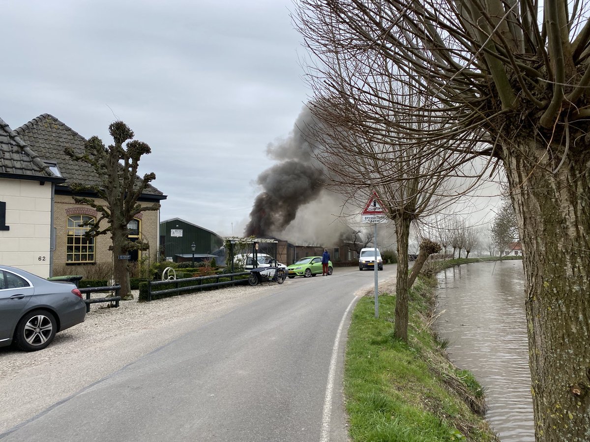 lfptak's tweet photo. Grote brand  #oudewater https://t.co/Q1D3LpBlzT