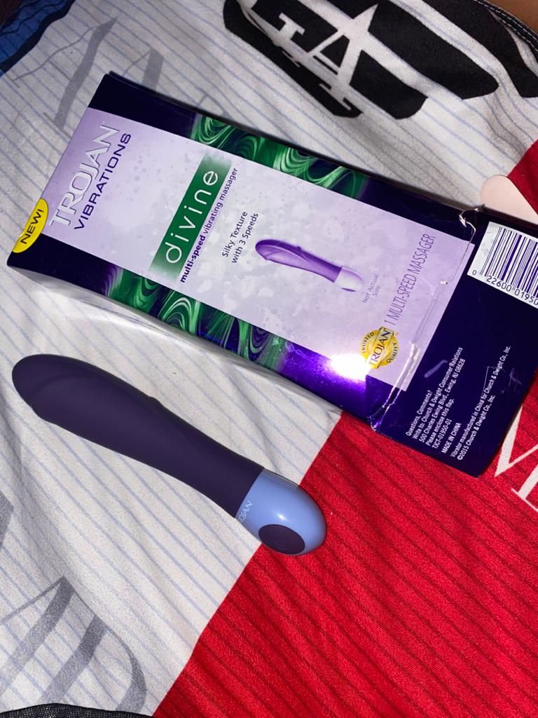 trojan vibrations divine contoured massager The Wand vibrator from Couples Choice for varied partner massages main image 0