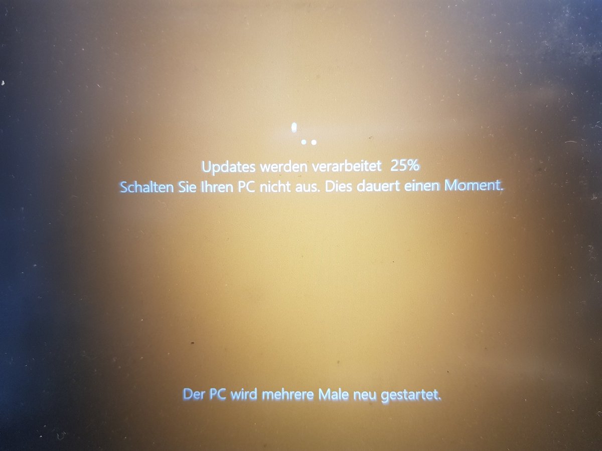 Wenn man am #clc20digital teilnehmen will, die Anmeldung bei TriCAT nicht klappt und man dummerweise einen Neustart macht ... läuft jetzt schon 25 min 😳