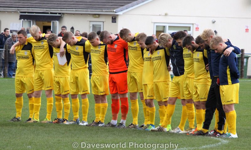 grantfisher1's tweet image. There’s only one Roy Holmes, one Roy Holmes walking along shouting a song walking in a Roy Holmes wonderland!! So gutted not to be paying my respects today but thinking off all the Holmes family 👇🏻 will always be yours thank you for being you 💔⚽️💛🖤
