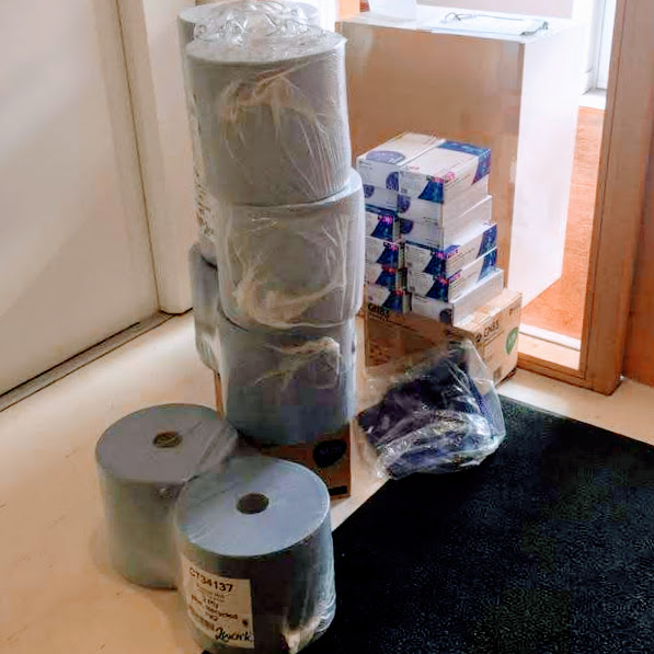 In a coordinated effort by <a href="/tcddublin/">Trinity College Dublin</a>, the <a href="/TCD_AML/">Trinity AML</a> is donating all our spare surgical gloves, aprons and cleaning roll to <a href="/stjamesdublin/">St James's Hospital</a>. If your lab has these items these can be dropped of at <a href="/tcdTBSI/">TCD TBSI</a> for collection (don't just show up at the hospital). <a href="/cranntcd/">cranntcd</a> <a href="/ambercentre/">AMBER</a>❤️