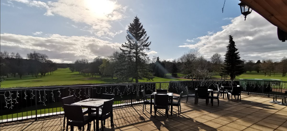 IngestreParkGC's tweet photo. The golf course clearly is the best place to be right now.
Chef would like to say a huge thank you as he was outdoor catering @ halfway house.
During these difficult times, it really is great people are using golf as a form of exercise and socialising (from a distance) @TheClub https://t.co/orsf0S27CK