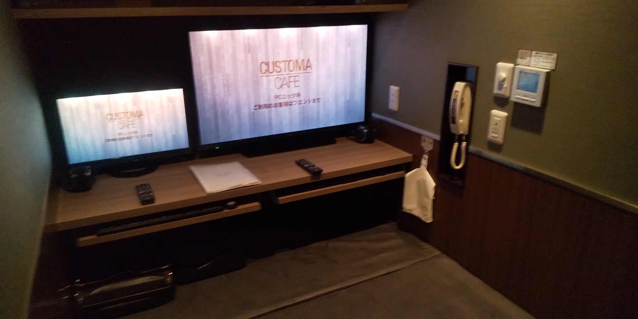 カスタマカフェ 八重洲店 カスタマカフェ八重洲店です 東京駅付近でネットカフェをお探しの方 当店は東京駅八重洲口からすぐ近くとなります 個室仕様のブースでシャワーもご利用いただけます 皆様のご来店お待ちしています カスタマカフェ