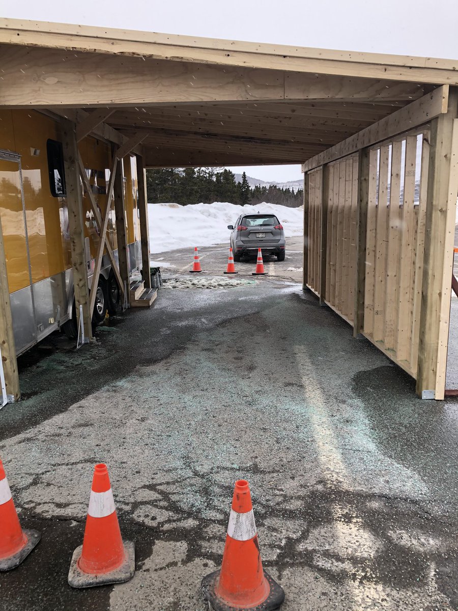 RealDonBradshaw's tweet image. Being told this is among the first drive-thru #coronavirus testing sites in Newfoundland and Labrador; located at Corner Brook Civic Centre parking lot. Still not operational. No info from @WesternHealthNL or @HCS_GovNL thus far. #covid19nlfd #covid19nl