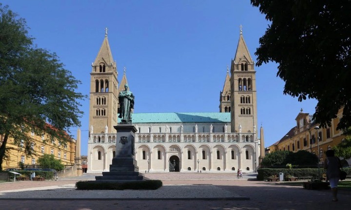 VineyardKapolna's tweet photo. #HungaryGuide: Six cool places to visit in Hungary — including cities #Eger, #Debrecen and #Pécs 🇭🇺
➡️ #Hungary #WhatToSeeHUN #WhatToDoHUN #WhereToGoHUN #TopofHungary #BestInHungary #daytripHUN
https://t.co/BV29B9meG4
Pictures https://t.co/FLGXJ3a2Sy