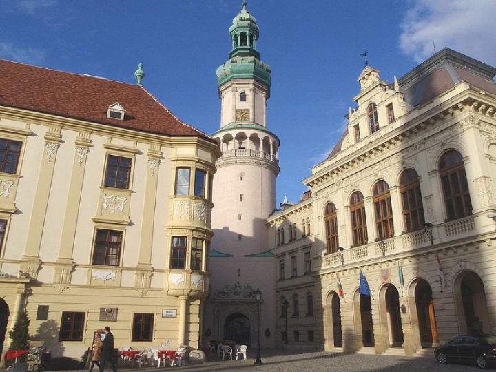 VineyardKapolna's tweet photo. #HungaryGuide: Six cool places to visit in Hungary — including cities #Eger, #Debrecen and #Pécs 🇭🇺
➡️ #Hungary #WhatToSeeHUN #WhatToDoHUN #WhereToGoHUN #TopofHungary #BestInHungary #daytripHUN
https://t.co/BV29B9meG4
Pictures https://t.co/FLGXJ3a2Sy