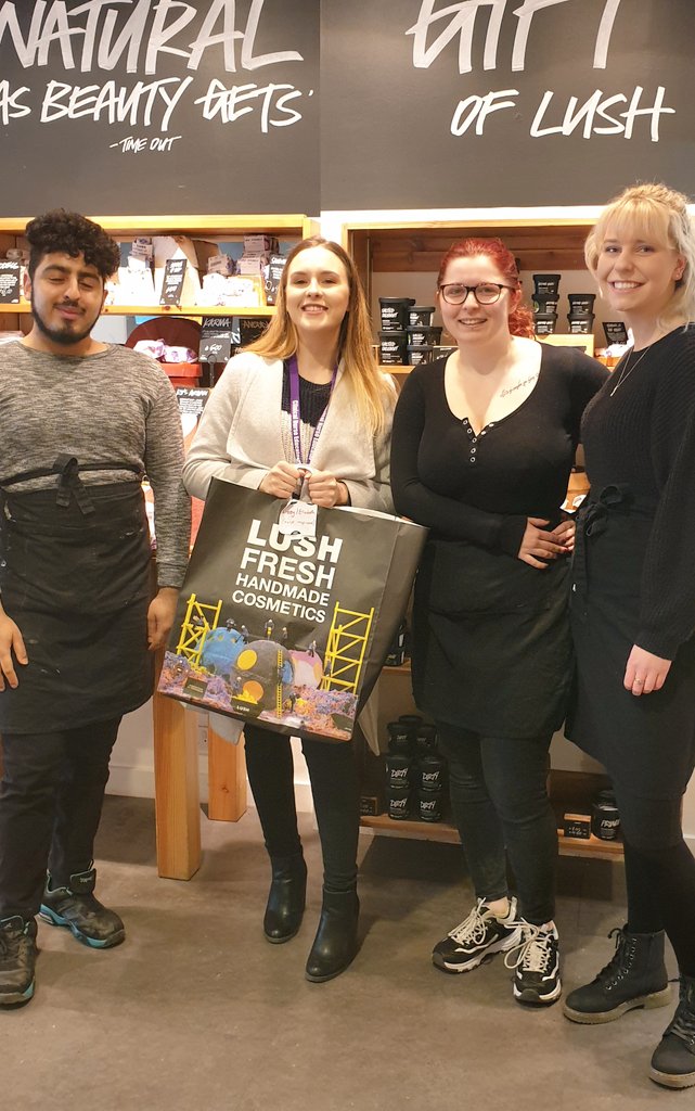 lizzietok's tweet photo. Thankyou so much @LushNottingham for your generous donation! I couldn't have asked for more! Let's help our #COVID19 staff feel valued (and smelling beautiful!) @DeaneRachael @prdvwebb @TraceyS84158159 @SWBNUH #nhsworkers https://t.co/swOKCem6NX