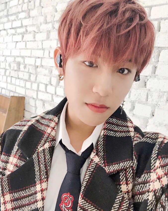 chachacha_05's tweet photo. 〜新垢︎ ︎〜

             02￤ウジン￤関西

新規でも大丈夫な方おねがいします︎︎ ︎☺︎

 #AB6IX好きな人と繋がりたい 
#Twitter上にいるAB6IXペンさん全員と繋がるのが密かな夢だったりするのでとりあえずこれを見たAB6IXペンさんはRTとフォローしていただけると全力でフォローしに行きます https://t.co/bqdsZKsw4A