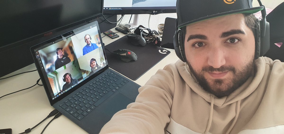 qh_gmbh's tweet photo. Eindrücke aus dem Quality-#Homeoffice: Dank #Teams ist #socialdistancing für die Kollegen (vor allem aus dem Support) Gottseidank nicht ganz so schlimm ...😄#arbeitskollegasundfreunde https://t.co/yFW1NYaBBG